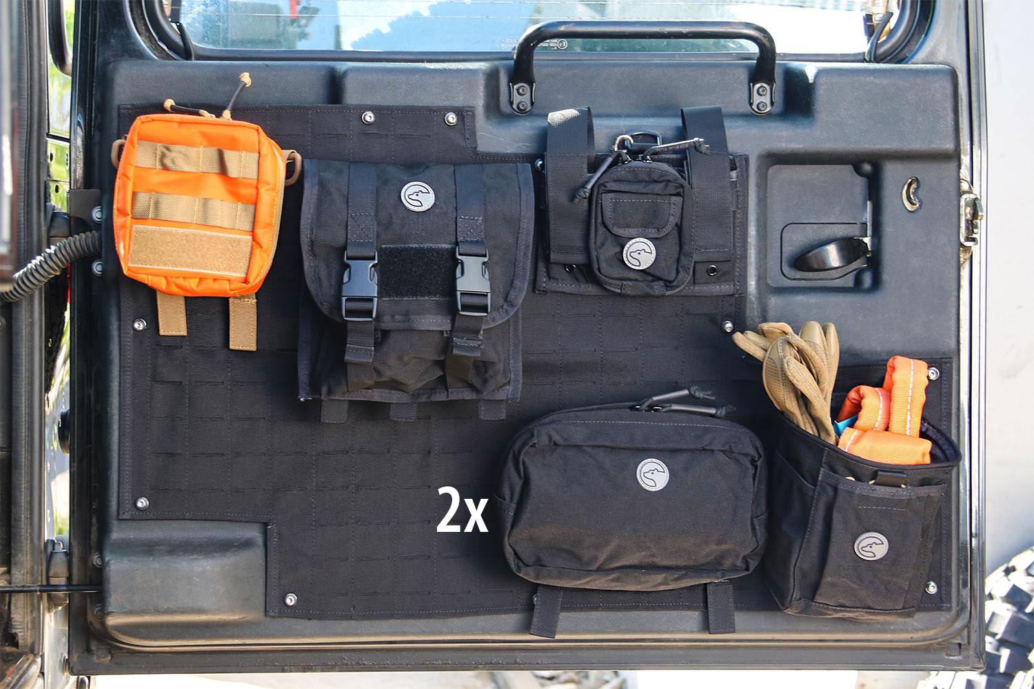 Defender tailgate organizer