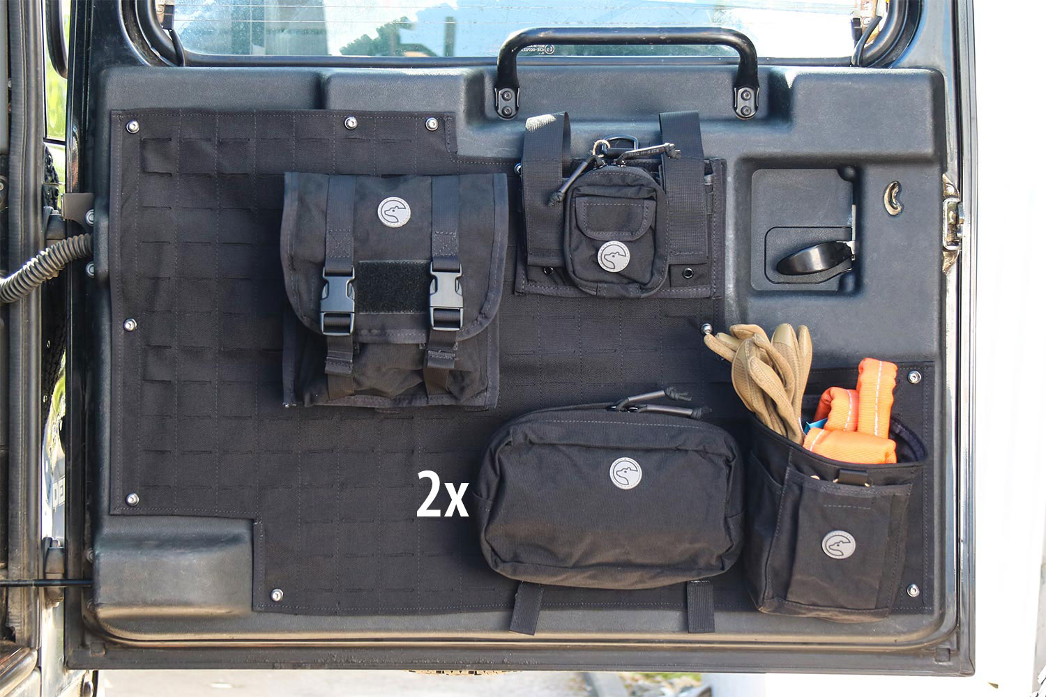 Defender tailgate organiser