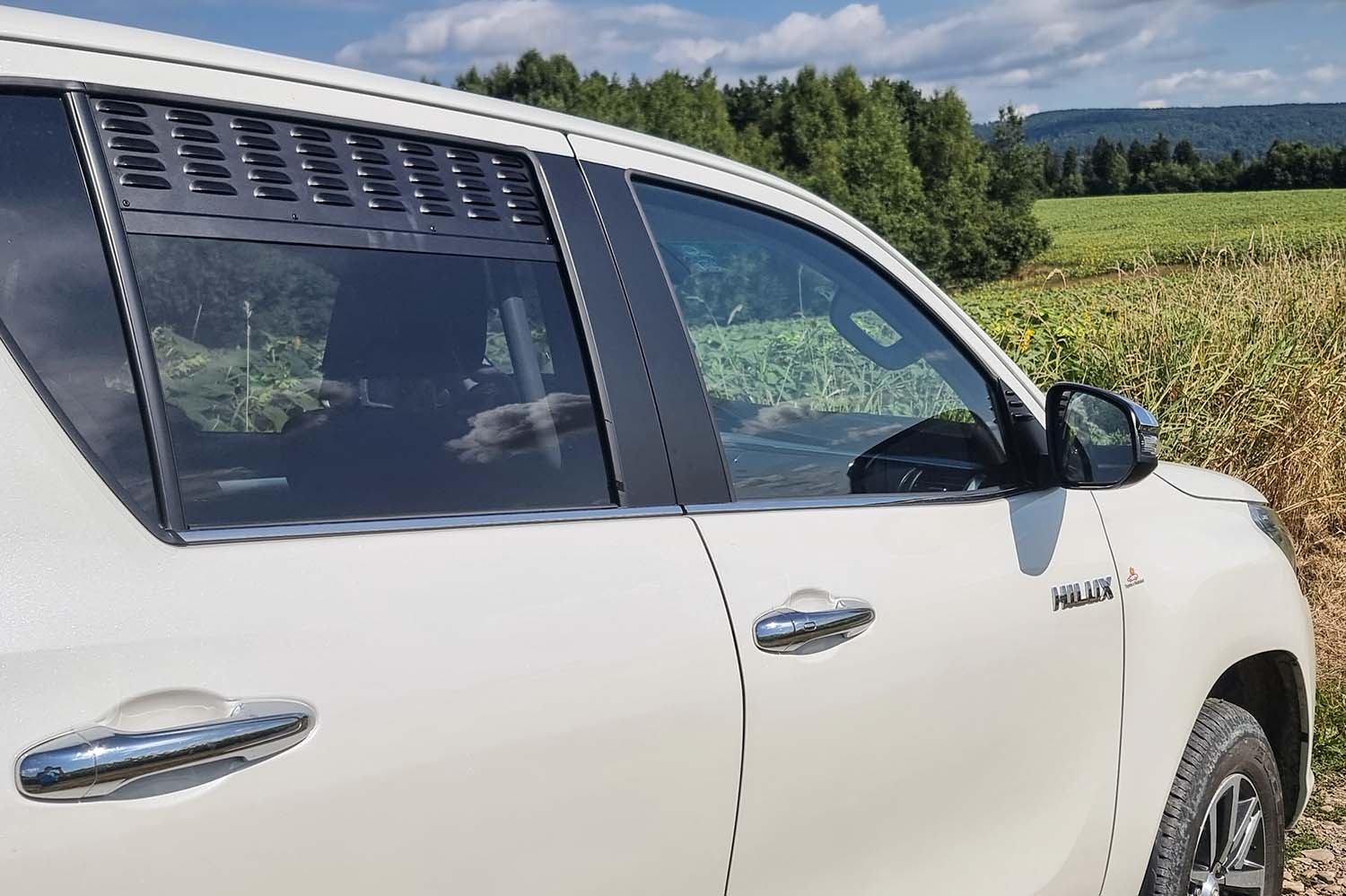 Lüftungsblech für Toyota Hilux