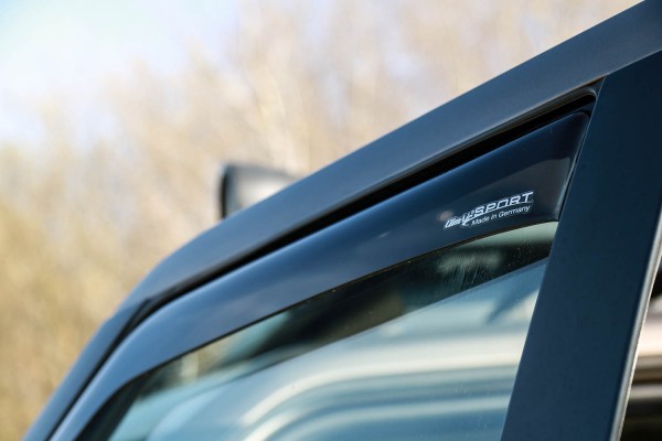 ▷ Wind deflector ClimAir Land Rover Discovery 3 and 4 - available here!