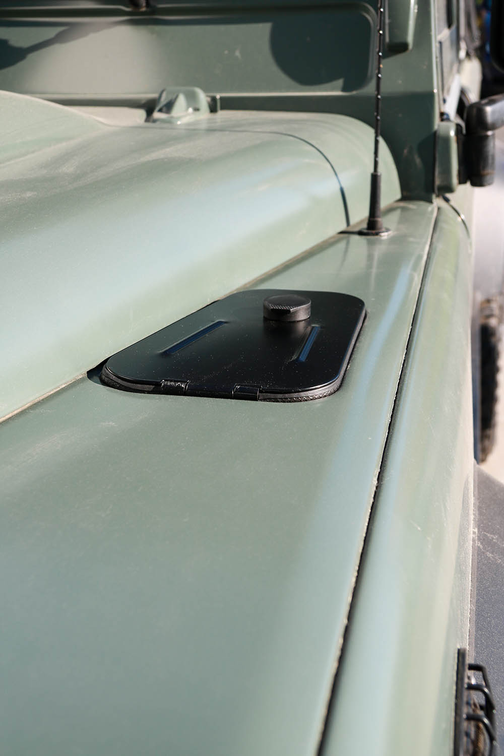 Soft Top Clips (rear window tailgate crossbar retaining clips)