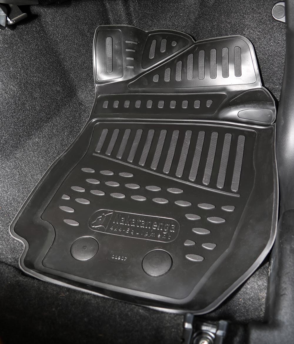 ▷ Fußmatte für Suzuki Jimny I2 Schaltgetriebe - hier erhältlich!