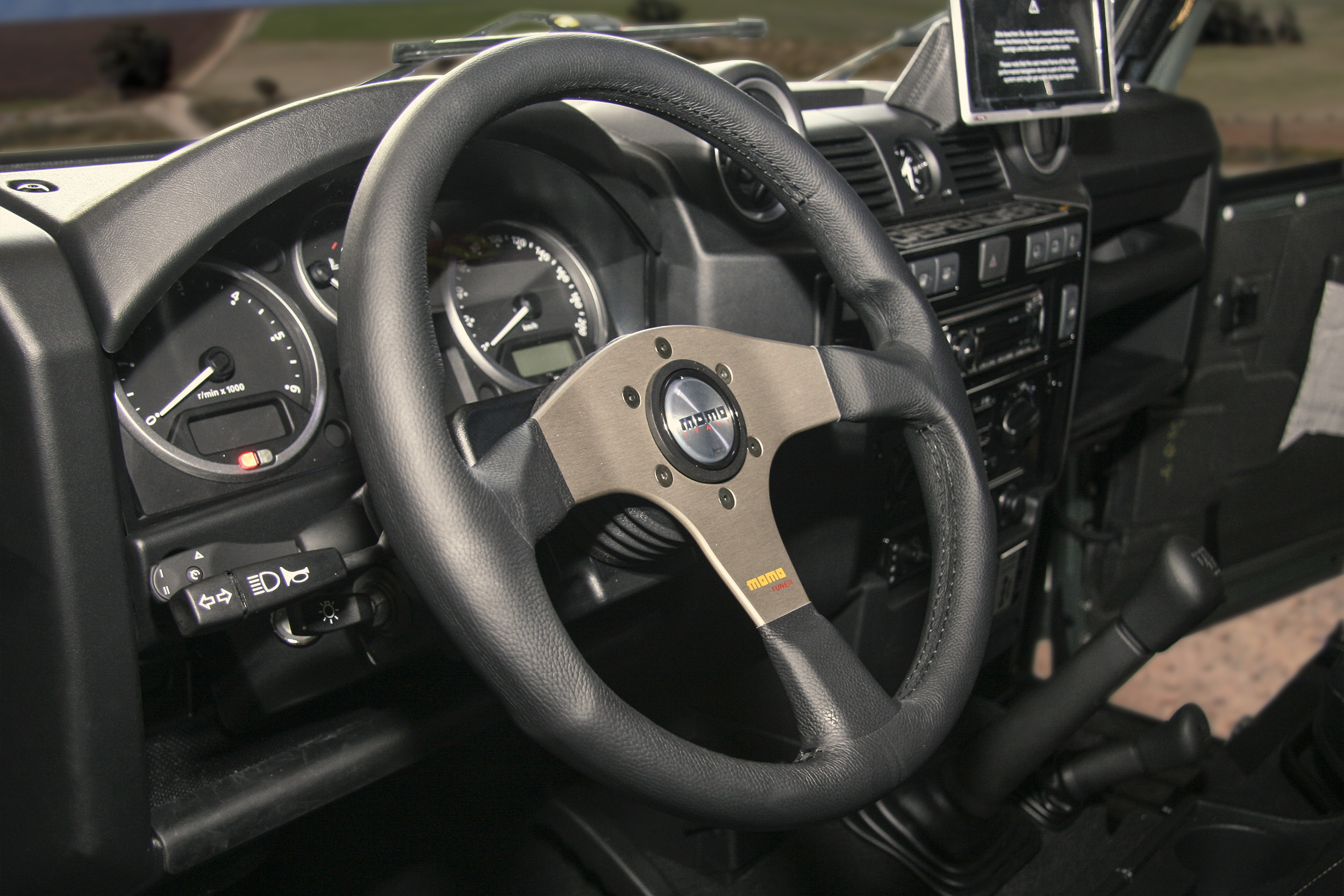▷ MOMO steering wheel TUNER (black spoke, red stitching