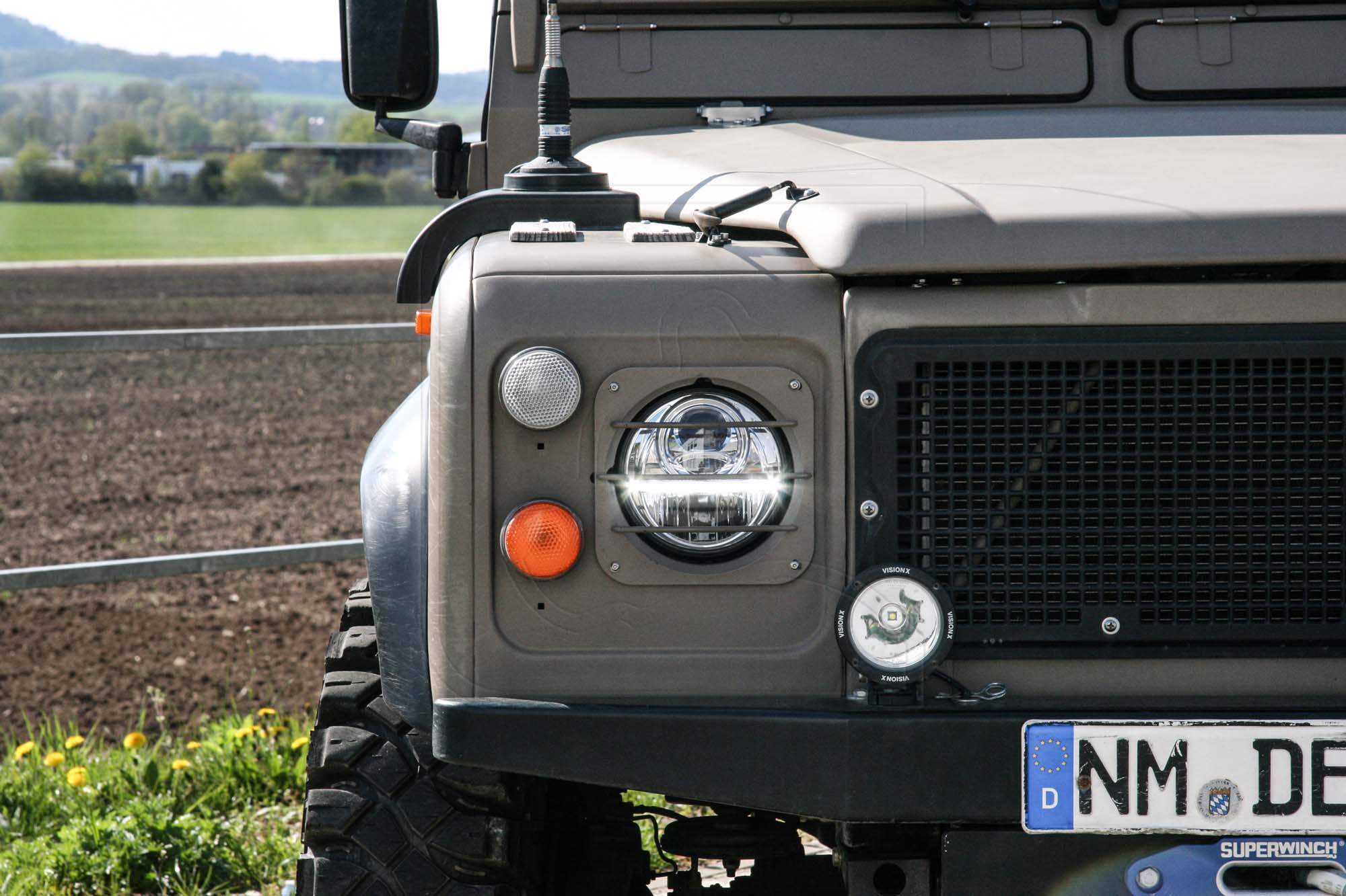 NOLDEN 7-Zoll Generation 2 Bi-LED Reflektor-Hauptscheinwerfer für Land  Rover Defender